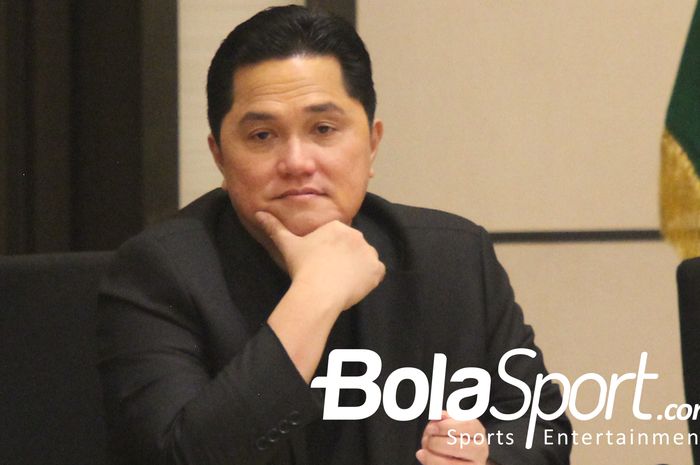 Ketua Umum PSSI, Erick Thohir, saat memberikan keterangan kepada media terkait nasib Shin Tae-yong, Senin (6/1/2025).