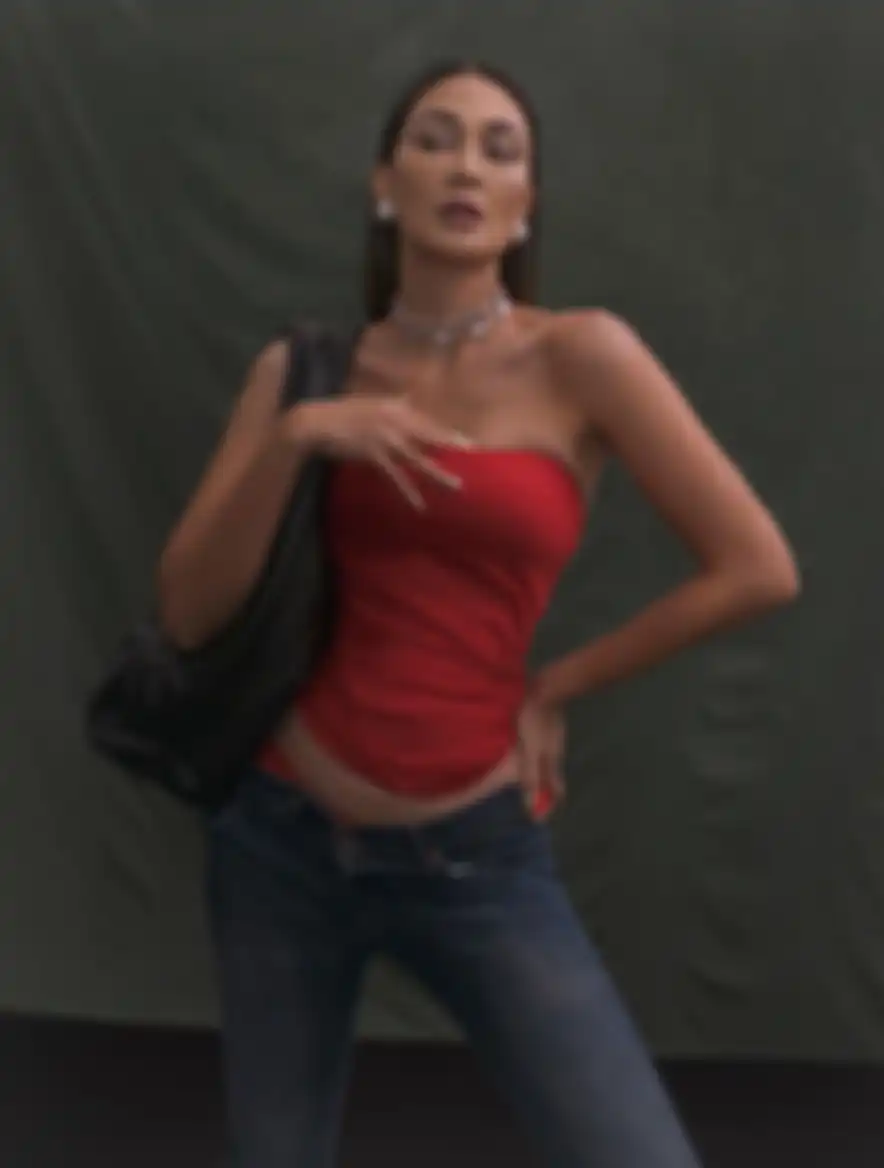 Luna Maya dalam pemotretan bersama fotografer sekaligus stylist Jonathan Andy Tan.