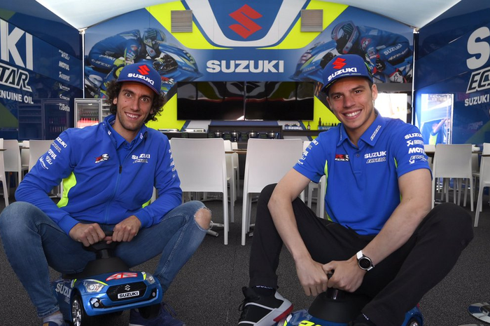 Alex Rins dan Joan Mir sama-sama asal Spanyol namun tetap ada rivalitas di Team Suzuki Ecstar
