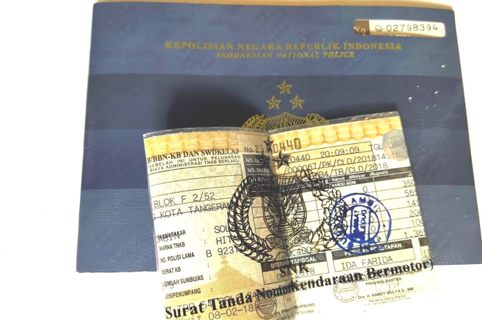 Lakukan pemblokiran pada Surat Tanda Nomor Kendaraan (STNK) jika kendaraan sudah dijual atau pindah tangan kepada orang lain.