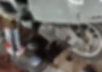 Isi Oli Gardan Saat Servis CVT Vespa Matic Jangan Kelebihan, Segini Takarannya