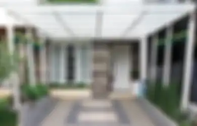Mengolah Polosnya Tembok Beton di Area Depan Rumah, Begini Caranya!