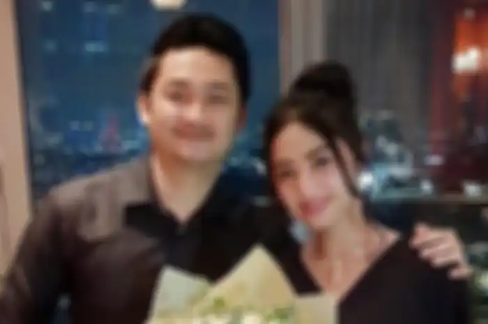 Dewi Perssik dan Angga Wijaya