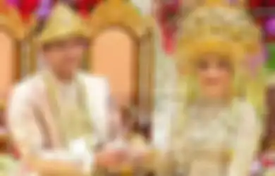 Usung Konsep Negeri Dongeng Saat Resepsi, Ria Ricis Terlihat Mempesona Bak Cinderella Hingga Gaun yang Dikenakannya Bikin Mata Terpana