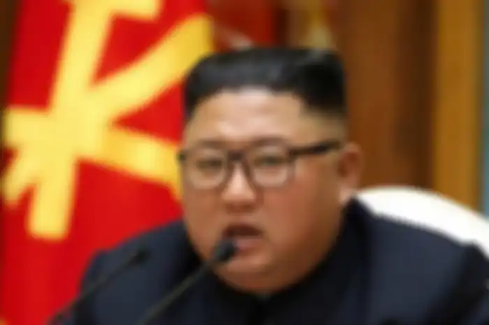 Beredar kabar bahwa pimpinan Korea Utara, Kim Jong Un sedang sakit keras usai jalani opersa setelah sempat lewatkan peringatan ulang tahun sang kakek