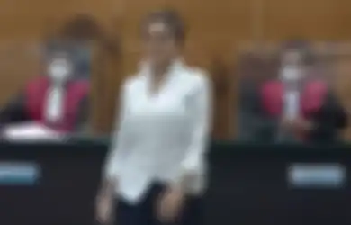Dapat Perlakuan Tak Mengenakkan dari Petugas, Nikita Mirzani Naik Pitam: Jangan Ditarik-tarik