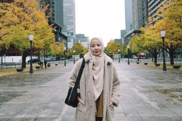 Resmi cerai dari Desta, Natasha Rizki terlihat tertawa lepas hingga makna tawa tersebut dibongkar oleh pakar ekspresi.