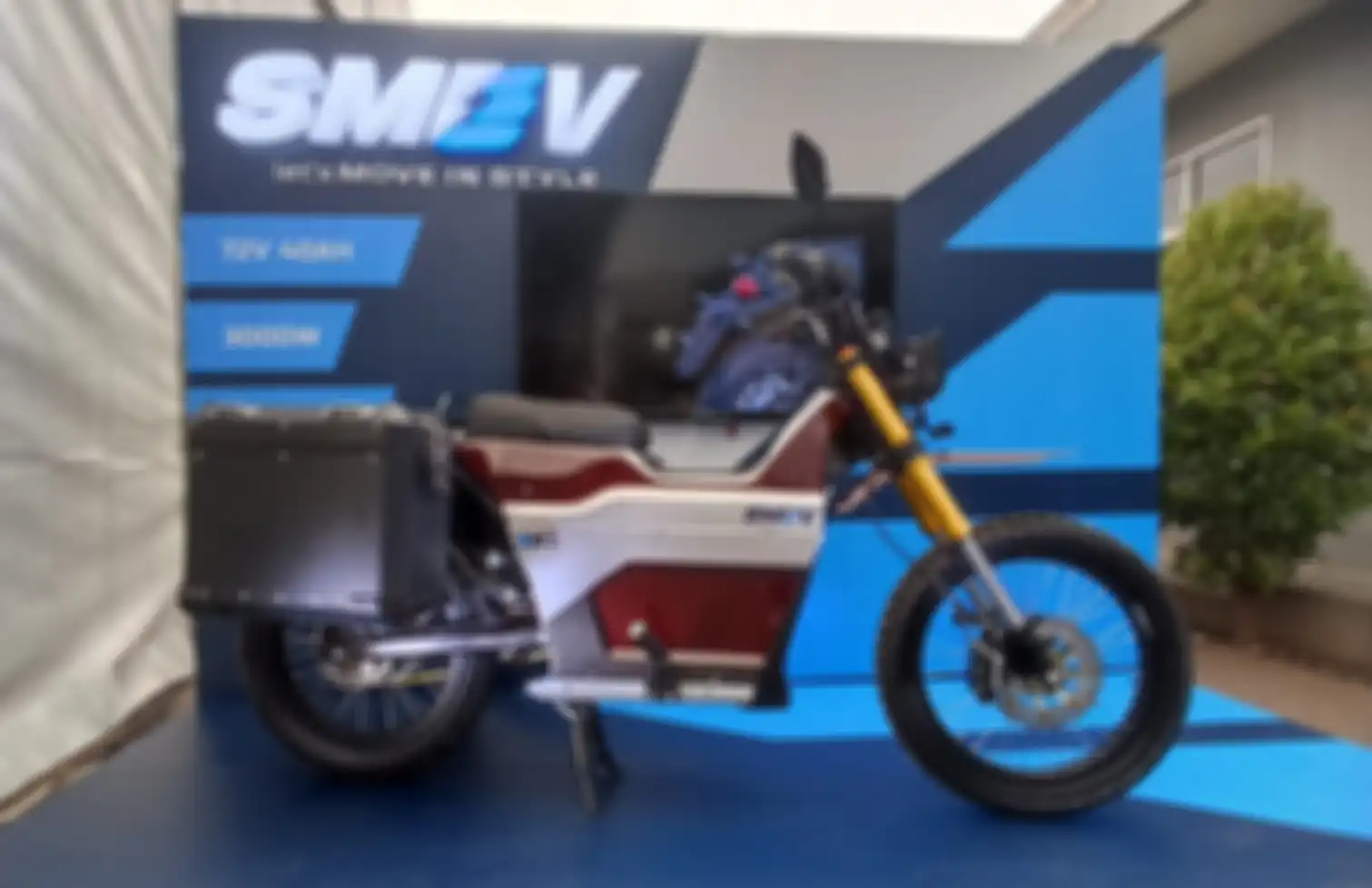 Motor listrik SMEV EM-1 bikinan lokal dari bengkel modifikasi Studio Motor. 