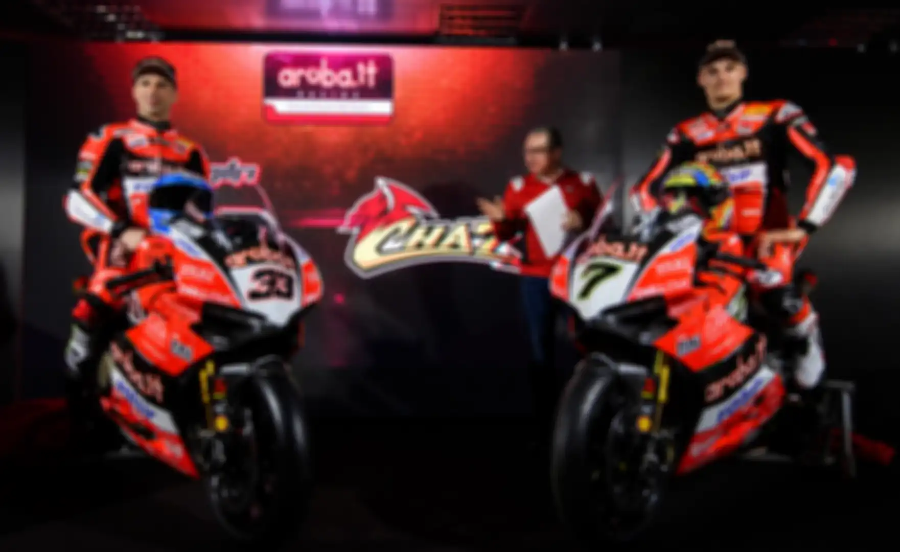 Marco Melandri (#33) dan Chaz Davie (#7) kembali jadi ujung tombak tim pabrikan Ducati di kejuaraan dunia superbike (WorldSBK) 2018