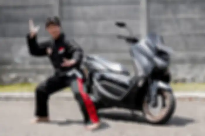 Artis iko Uwais pamer motor baru