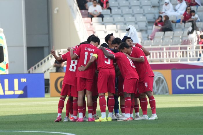 Skuad timnas U-23 Indonesia berdiskusi jelang tampil di Piala Asia U-23 2024.