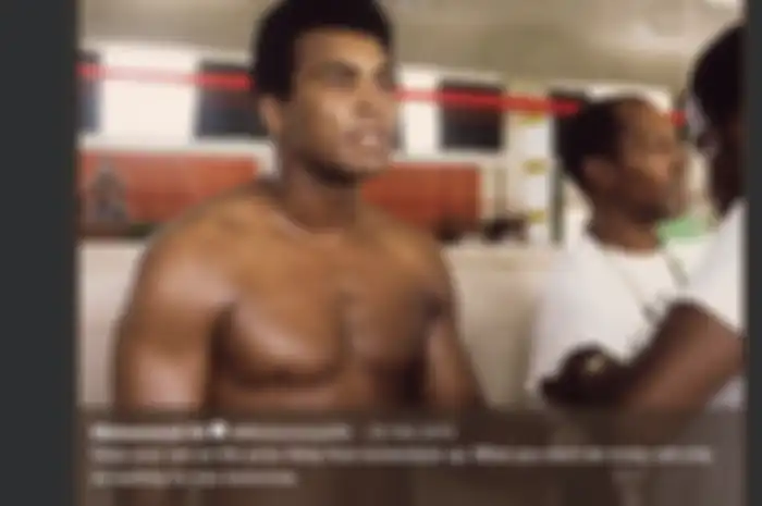 Legenda tinju asal Amerika Serikat, Muhammad Ali. 