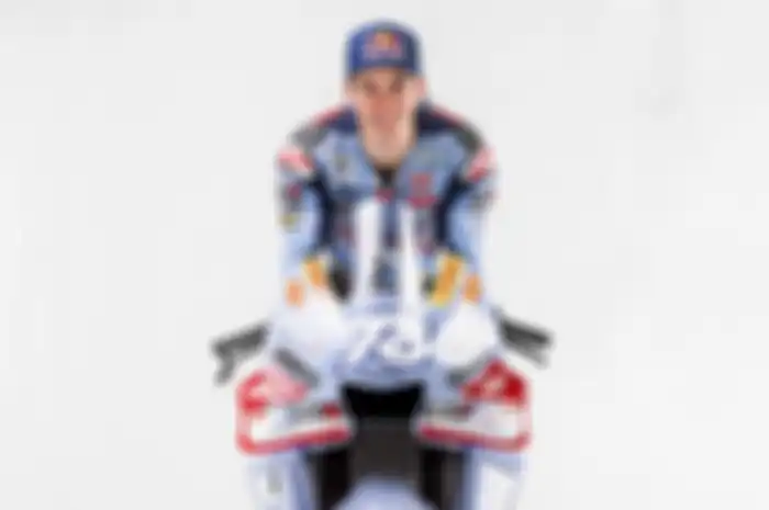 Alex Marquez yang lama menggunakan Honda, akan menunggngi Ducati Desmosedici GP22 di MotoGP 2023 bersama Gresini Racing.