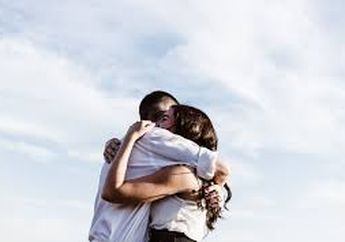 5 Arti Mimpi Dipeluk Kekasih, Ternyata Jadi Pertanda Pengingat Akan Hal Penting Ini, Simak Penjelasannya