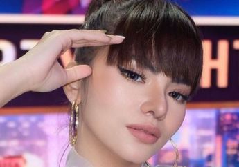 Aksi Protes PPKM dengan Berbikini di Pinggir Jalan Berujung Ditangkap Polisi, Dinar Candy Tuai Komentar Hingga Trending Topic di Twitter