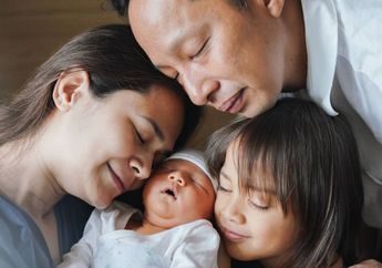 Bak Buktikan Warisi Ketampanannya Sejak Orok, Wajah dan Hidung Anak Kedua Ringgo Agus Rahman Ini Bikin Takjub Netizen: Ganteng Banget Sih Nak