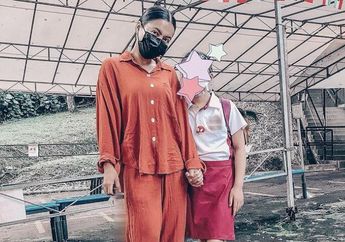 Anaknya Idap Penyakit Leukemia, Ini Alasan Denada Tutupi Wajah Putrinya di Semua Media Sosial: Awalnya Karena Kita Bisa Lihat Dia...