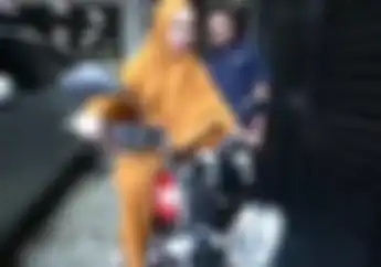 Video Selegram Ria Ricis Jajal Yamaha RX-King yang Masih 0 Km