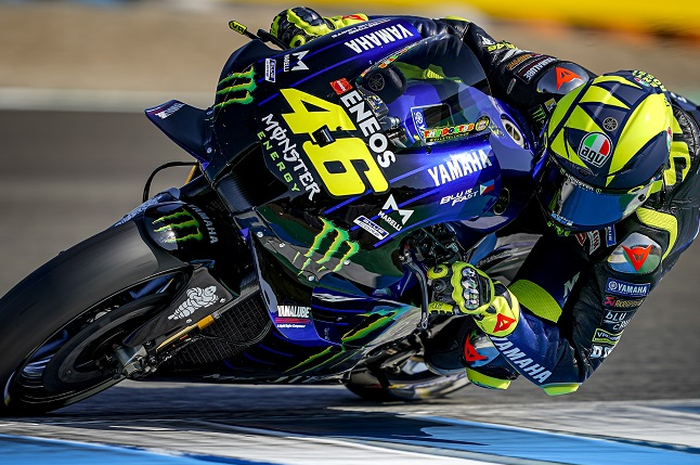 Aksi pembalap Monster Energy Yamaha, Valentino Rossi, pada kualifikasi MotoGP Spanyol di Sirkuit Jerez, Spanyol, 18 Juli 2020.