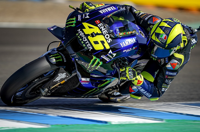 Aksi pembalap Monster Energy Yamaha, Valentino Rossi, pada kualifikasi MotoGP Spanyol di Sirkuit Jerez, Spanyol, 18 Juli 2020.