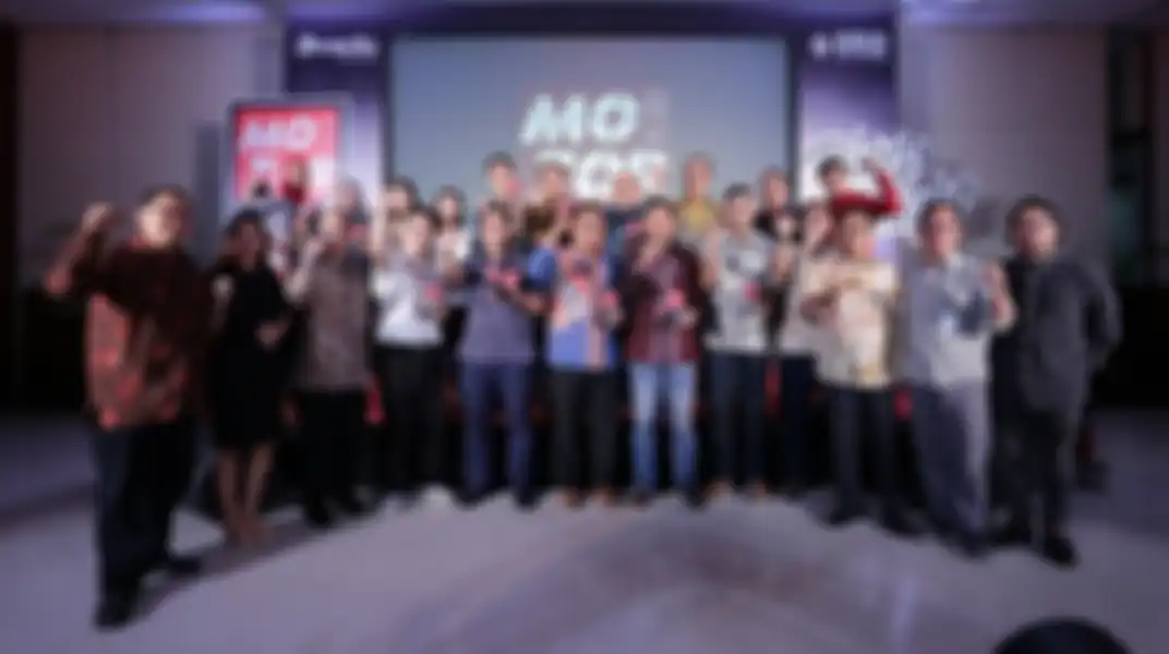 Pemenang MOTOR Plus Award 2019 bersama redaksi MOTOR Plus dan management GridNetwork