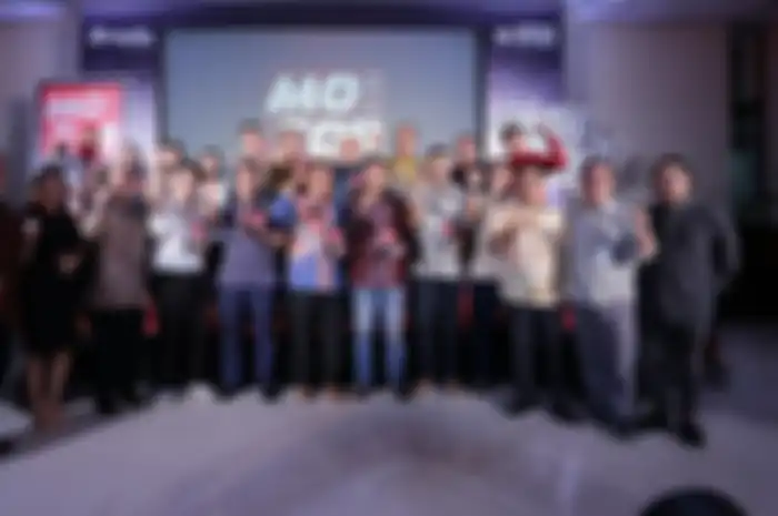 Pemenang MOTOR Plus Award 2019 bersama redaksi MOTOR Plus dan management GridNetwork