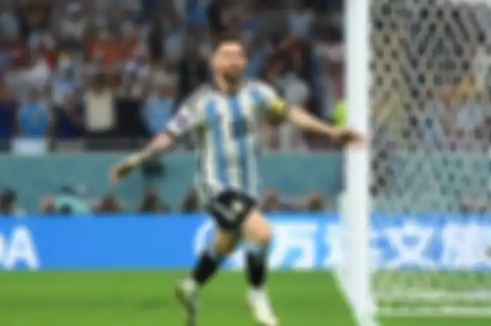 Lionel Messi berhasil membawa Argentina ke final Piala Dunia 2022, aksinya di atas motor Vespa bikin kecewa bikers.