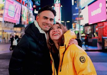 7 Hari Pasca Meninggalnya Sang Suami, BCL Masih Rajin Sambangi Pusara Ashraf Bersama Noah dan Keluarga