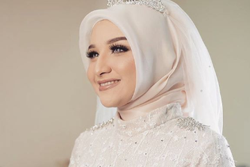 Biodata Artis Sarah Shahab, Adik Zee Zee Shahab Sekaligus Pesinetron yang Ternyata Punya Profesi sebagai Dokter