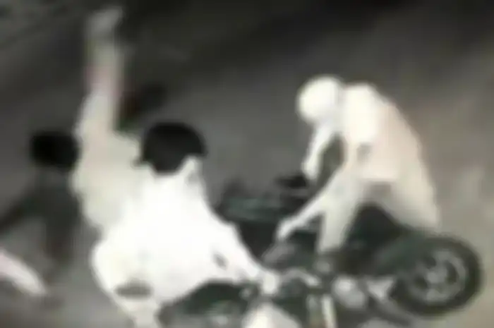 Korban begal di Bogor curhat, punggung dibacok motor melayang, temannya malah kabur (foto ilustrasi).