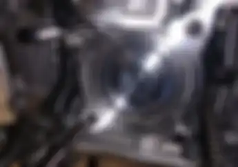Masih Sering Membersihkan Mesin Motor Pakai Bensin atau Solar? Tinggalkan Kebiasaan Itu Karena Bahaya