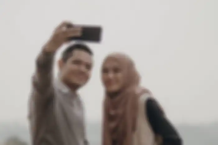 Alyssa Soebandono kerap pamer foto bareng pria tampan. Namun, foto ini disebut kurus. Netizen syok dapat balasan dari istri Dude Harlino.