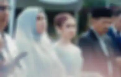 Tissa Biani Beri Ucapan Manis untuk Pernikahan Kakaknya, Tampil Ayu Didampingi Dul