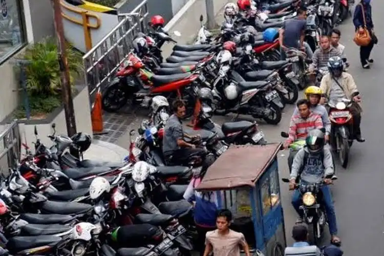Tukang Parkir Ketar-ketir, Kapolda Metro Jaya Keluarkan Perintah Berantas Parkir Liar