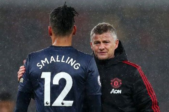 Ekspresi pelatih interim Manchester United, Ole Gunnar Solskjaer (kanan), seusai laga Liga Inggris melawan Arsenal di Stadion Emirates, Minggu (10/3/2019).