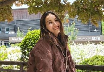 HEBOH Ayu Ting Ting Jual Baju Bekasnya di Depan Rumah sampai Bikin Warga Rebutan, Netizen Justru Sewot Gegara Hal ini