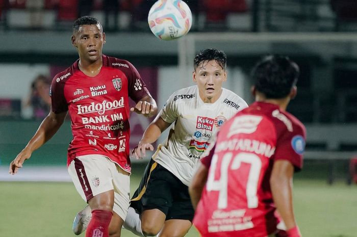 Suasana pertandingan pekan ke-30 Liga 1 2023-2024 antara Bali United melawan Persija Jakarta