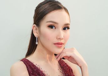 Ayu Ting Ting Tampil Santun Saat Manggung di Acara Kementerian, Banjir Pujian Netizen!
