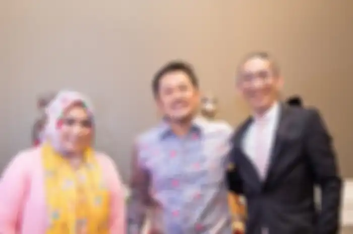 Melly Goeslaw dan Hanung Bramantyo