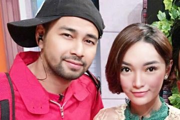 Peluk & Cium Zaskia Gotik di Acara TV Sampai Kena Teguran MUI, Raffi Ahmad Kepergok Anteng Makan Sahur Bareng Artis Cantik Ini