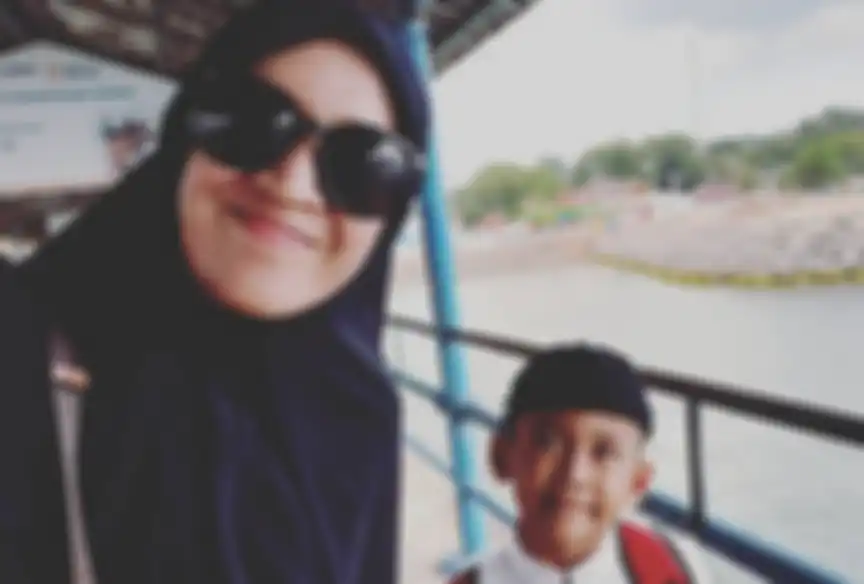Mellya Juniarti, mantan istri Ustaz Abdul Somad
