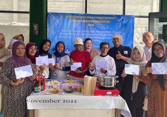 Dosen dan Mahasiswa Universitas Multimedia Nusantara Beri Pelatihan Diversifikasi Produk Kuliner dan Sanitasi Higienis di UMKM BUMDes Serdang Tirta Kencana