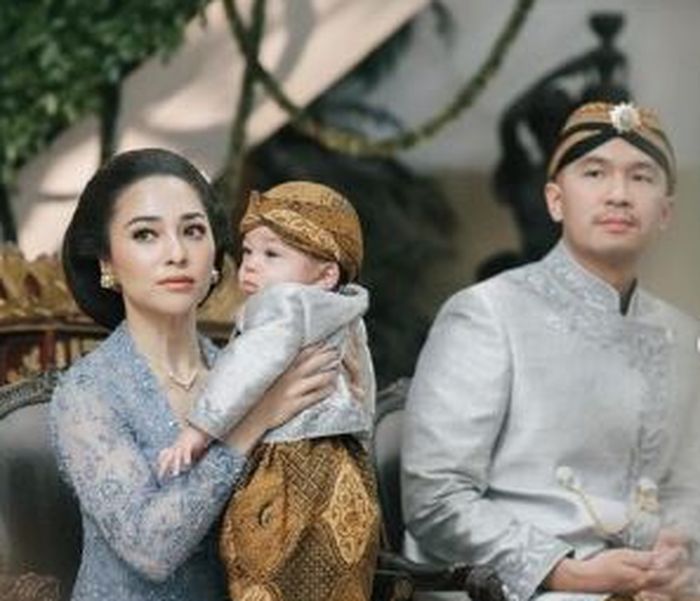Keluarga Nikita Willy dan Indra Priawan