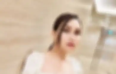 Rayakan Ulang Tahun ke 30, Ayu Ting Ting Diarak Keliling Kampung Pakai Odong-odong hingg Dikawal Polisi, Tengok Kocaknya Keluarga Ayah Ojak yang Bikin Netizen Ngakak