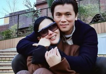 Nyalinya Makin Nekat Usai Diboyong Reino Barack Plesiran Mewah ke Jepang, Syahrini Kepergok Santap Lobster Raksasa Hidup yang Masih Bergerak Saat Dipanggang di Atas Wajan