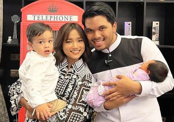 Ternyata Segini Harga Outfit Fuji An Saat Dateng ke Aqiqahan Anak Aurel Atta, Seharga Jutaan Rupiah!