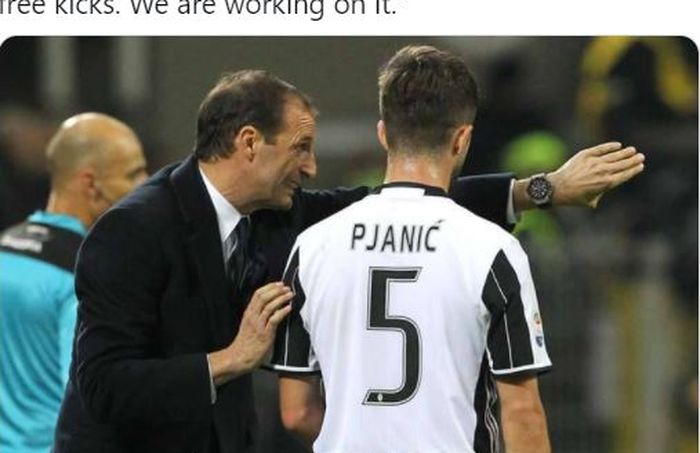 Massimiliano Allegri (kiri) dan Miralem Pjanic (kanan) saat masih bekerja bersama di Juventus.