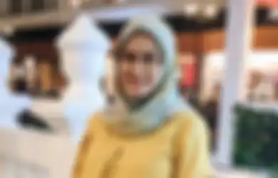 Lama Tak muncul ke Layar Kaca, Revalina S. Temat Mendadak Bagikan Kabar Duka Soal Kehilangan Sahabat Dekatnya 