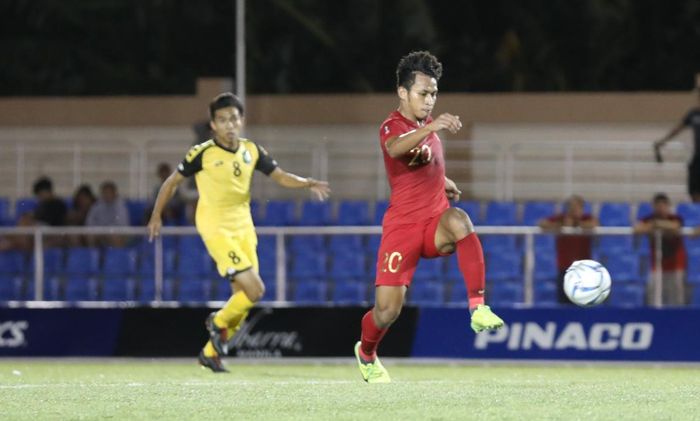 Pemain Timnas U-22 Indonesia, Osvaldo Haay, beraksi pada laga Grup B SEA Games 2019 kontra Brunei, Selasa (3/12/2019).