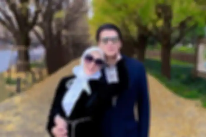 Syahrini dan Reino Barack